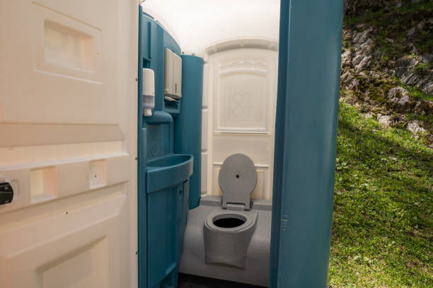 Portable restroom solutions in Wright, FL